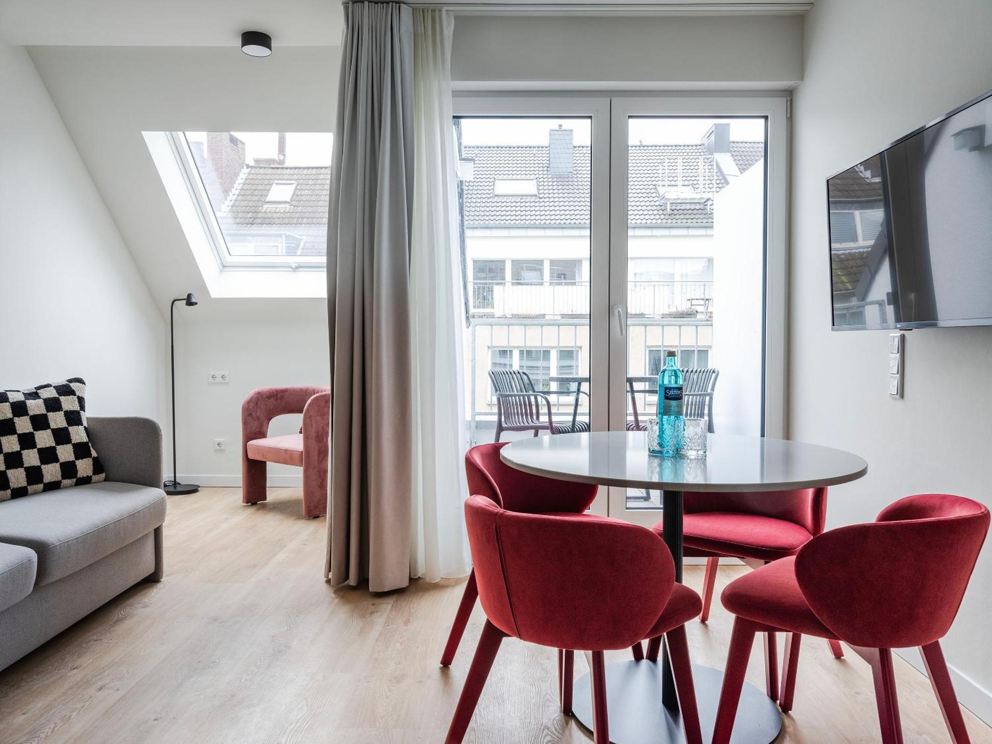 Numa I Leo Apartments Dusseldorf Bagian luar foto